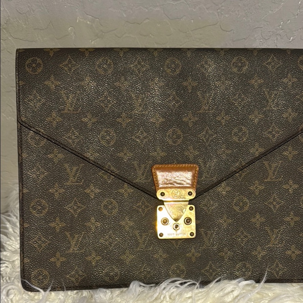 Louis Vuitton Brown and Gold Monogram LV Clutch Porte Documents